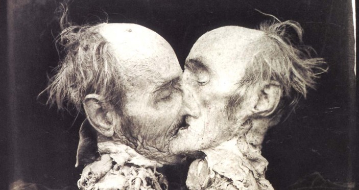 Joel-Peter Witkin – Le Baiser